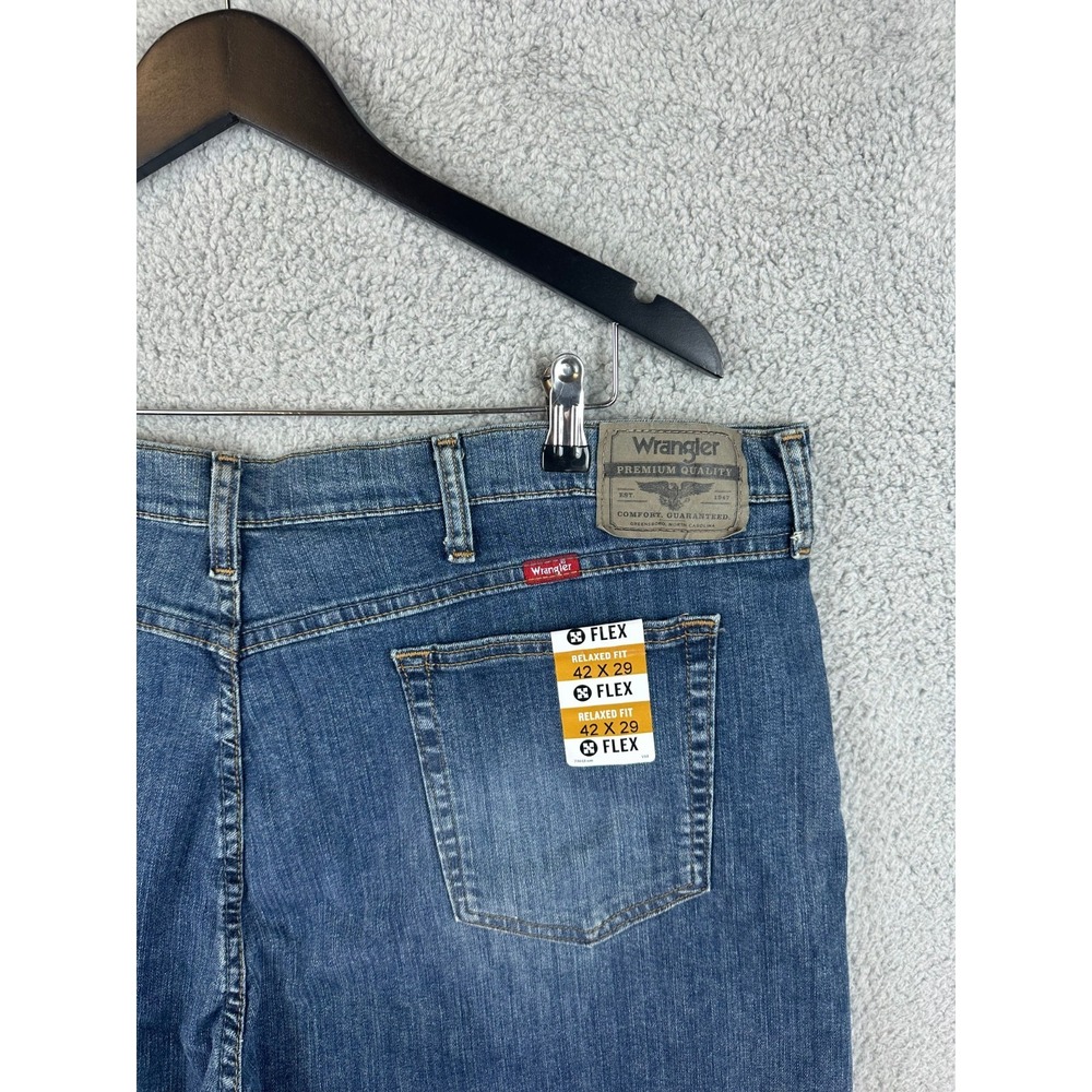 Men's Wrangler Jeans Flex For Comfort Five Star Relaxed Fit Jean Size 42x29 New